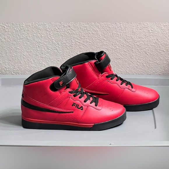 Brand New FILA Sneakers Boots - Picture 3 of 6